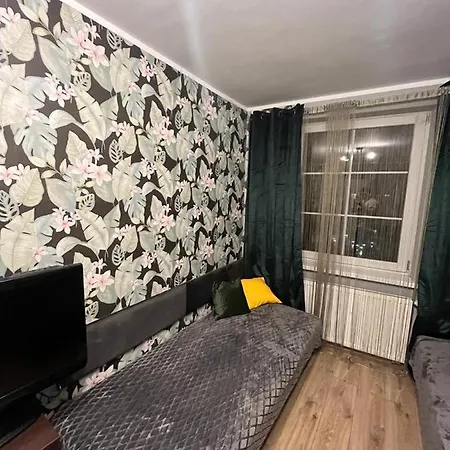 Pokoj Z Prywatna Lazienka W 2-pokojowym Mieszkaniu Komuny Paryskiej Hotell Wrocław