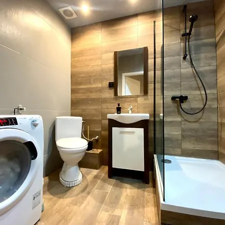 Pokoj Z Prywatna Lazienka W 2-pokojowym Mieszkaniu Komuny Paryskiej Apartment *