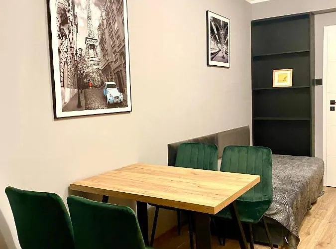 Hotel Pokoj Z Prywatna Lazienka W 2-pokojowym Mieszkaniu Komuny Paryskiej