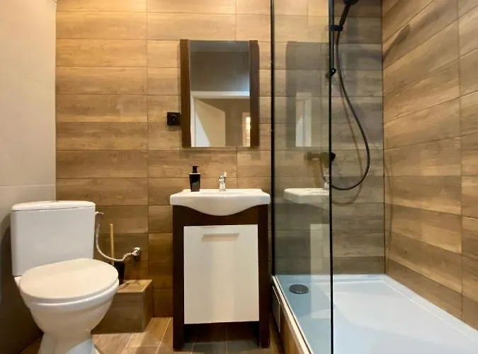 Pokoj Z Prywatna Lazienka W 2-pokojowym Mieszkaniu Komuny Paryskiej Hotel