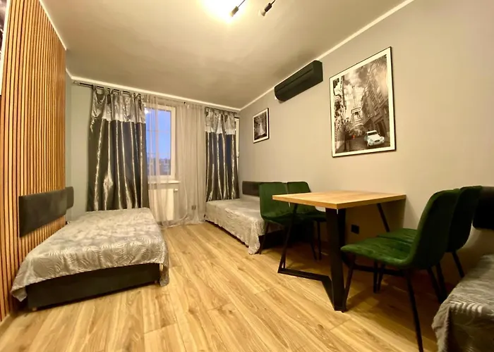 Pokoj Z Prywatna Lazienka W 2-pokojowym Mieszkaniu Komuny Paryskiej Отель *